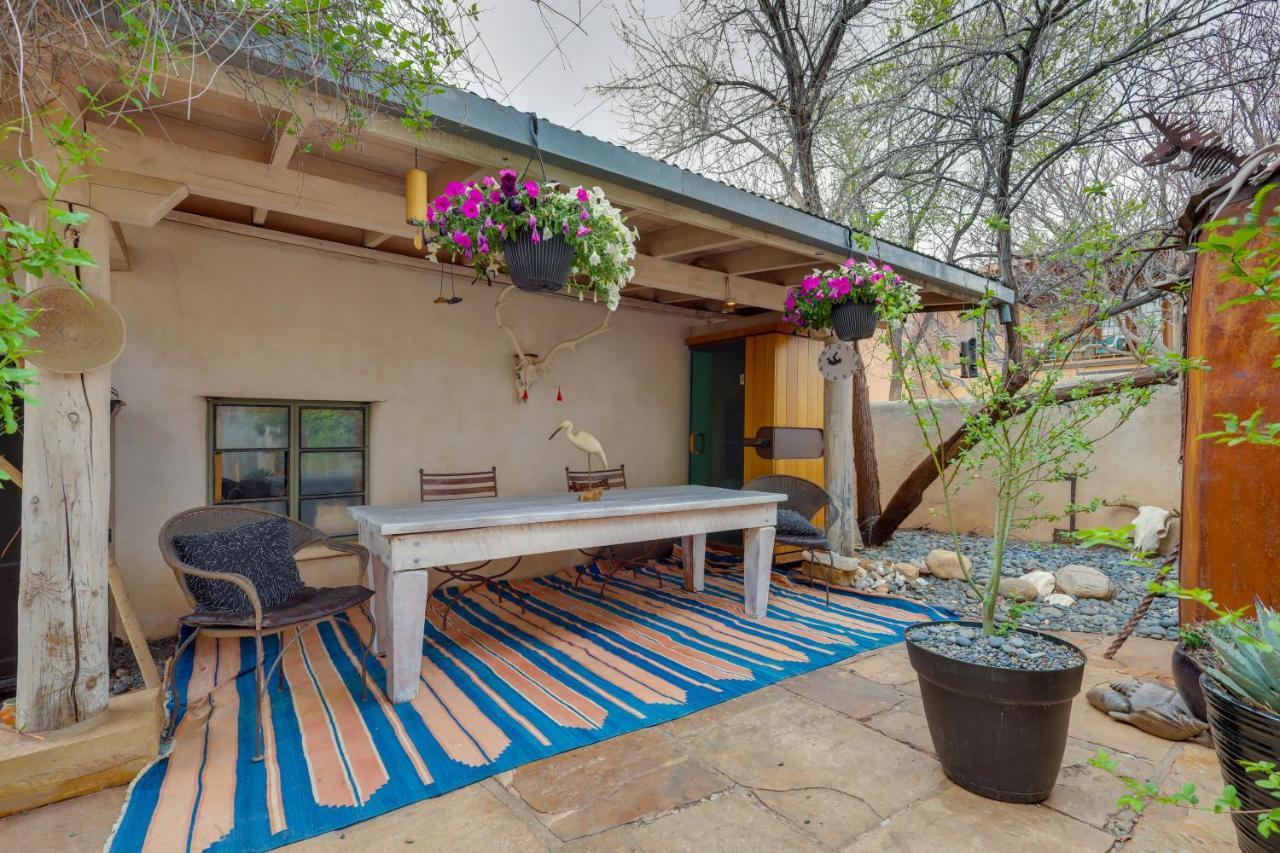 Adobe Studio 2 Blocks To Downtown Santa Fe Plaza! Apartment Exterior photo